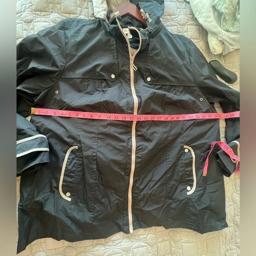 Susan Graver Black and Cream Jacket